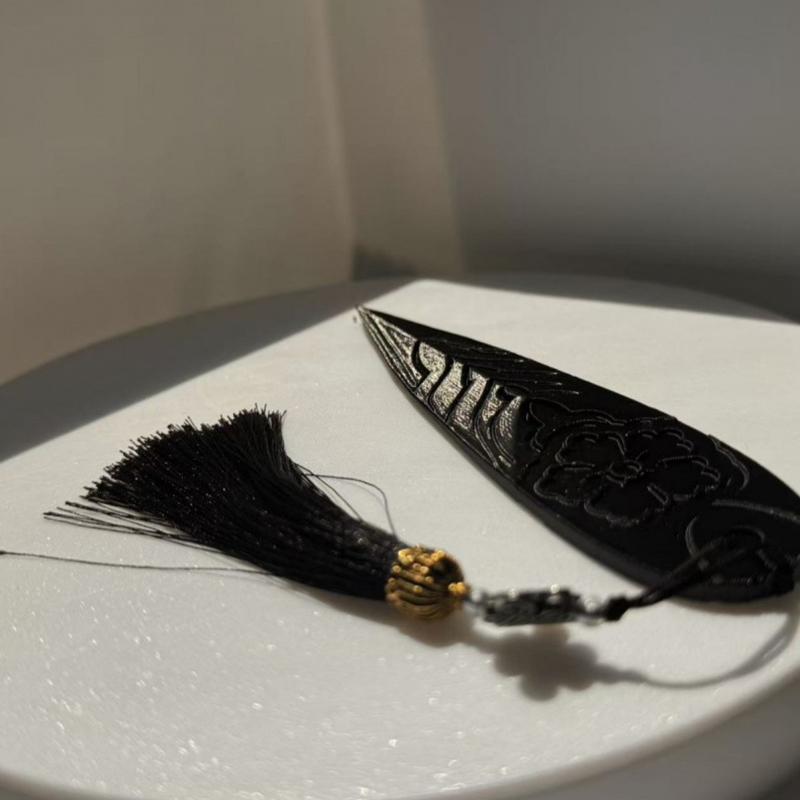 Cartoon K-Pop Demon Hunter Zoey Role-Playing Props Plastic Accessories Handmade Halloween Decoration Pendant Party Gifts