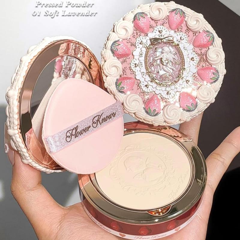 Flower knows Strawberry Cupid series Pressed Powder Matte Soft Focus Oil Control Holding Powder