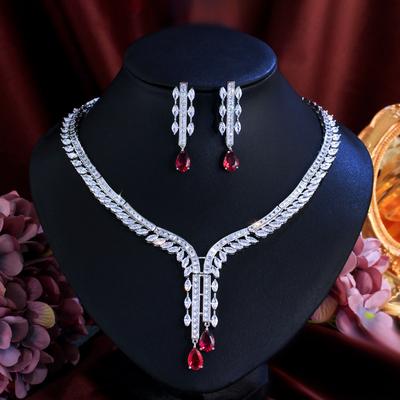 Halskette Premium Light Luxury Wassertropfen Zirkon Brautkleid Set Schmuckset Kette