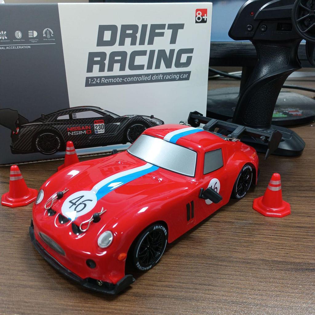 High-Speed 4WD RC Drift Car with Lights - Remote Control Racing Model