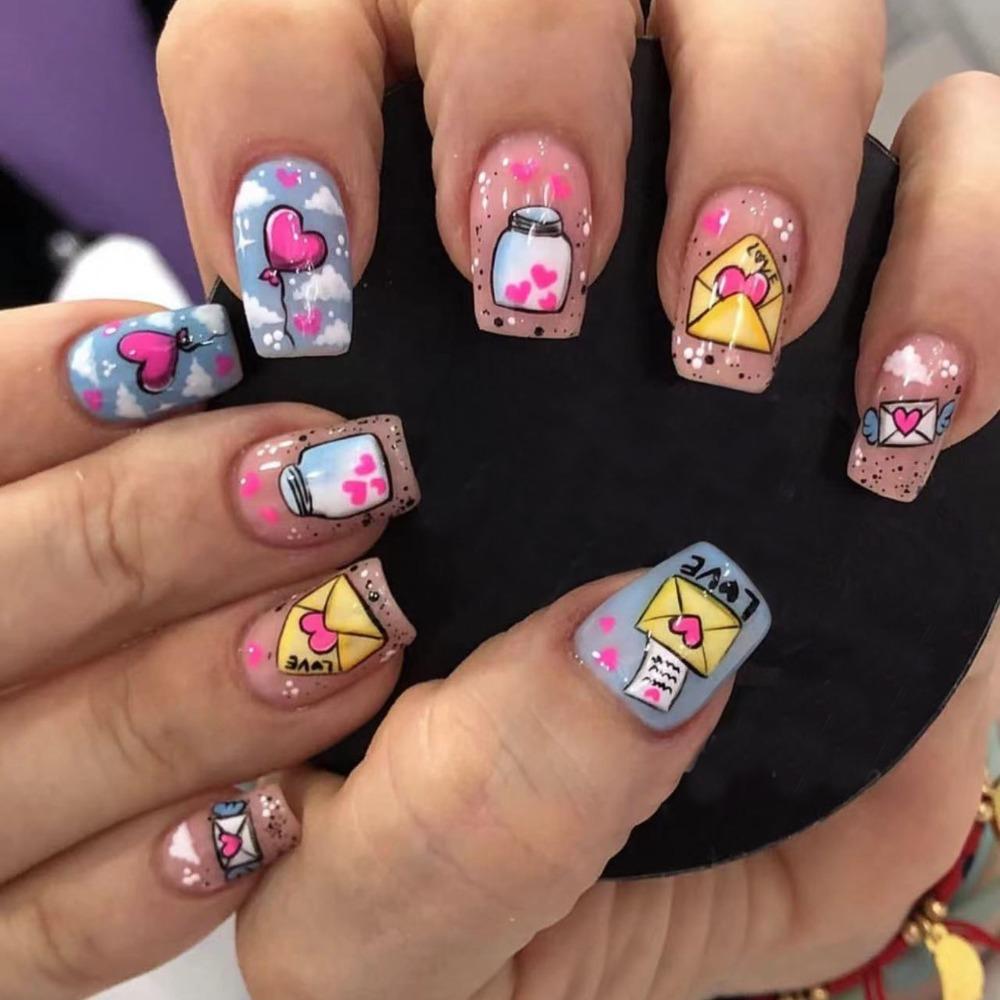 

Full Cover False Nail Medium Length Nail Tips Fashion French Fake Nails Girl