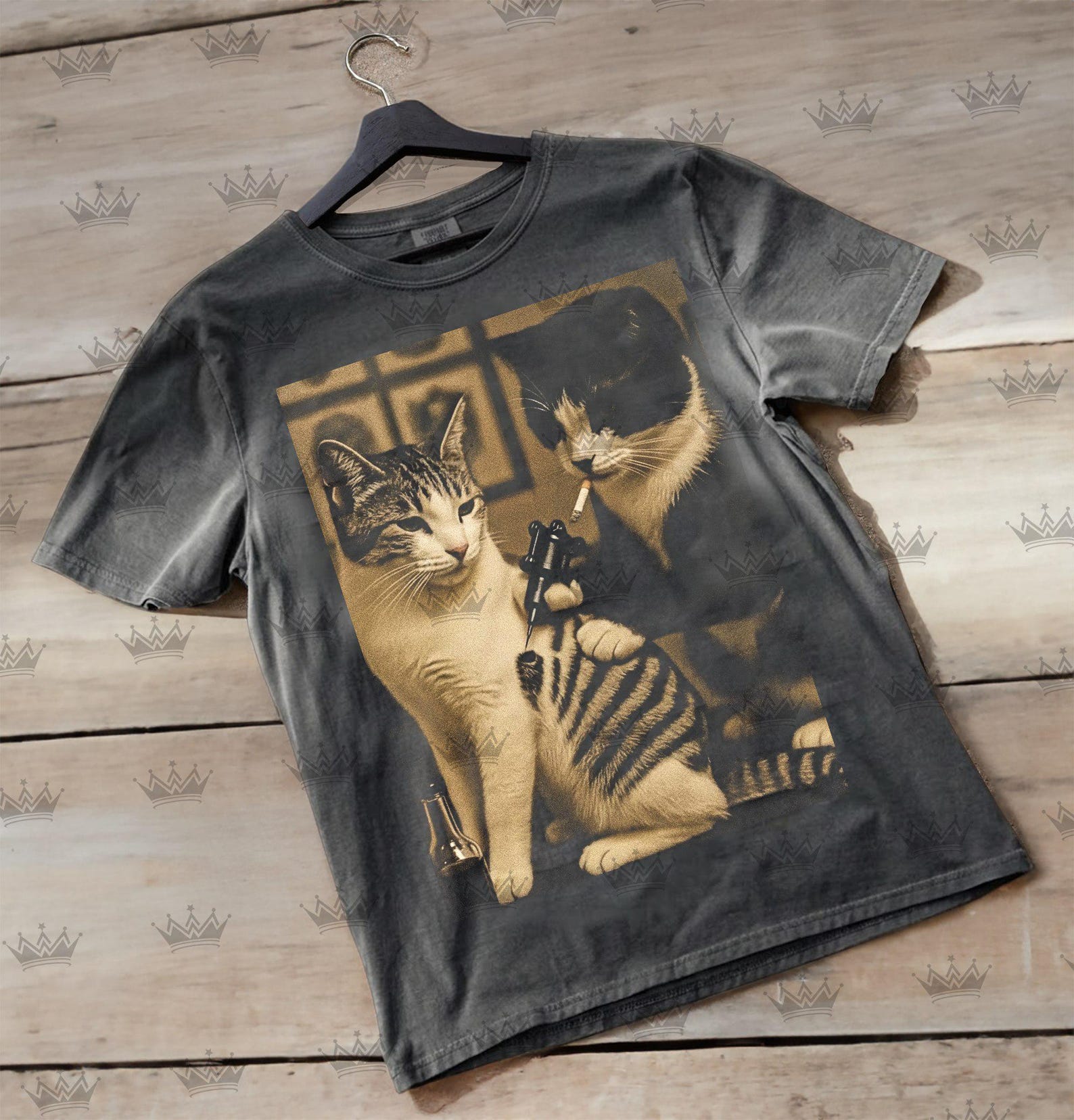 Funny Cat Getting Tattoo Shirt, Comfort Colors Retro Cat Tattoo Meme, Funny Parody SweaT-Shirt, Funny Gift Meme Tee, Dark Humor Viral Tee RZ 4XL