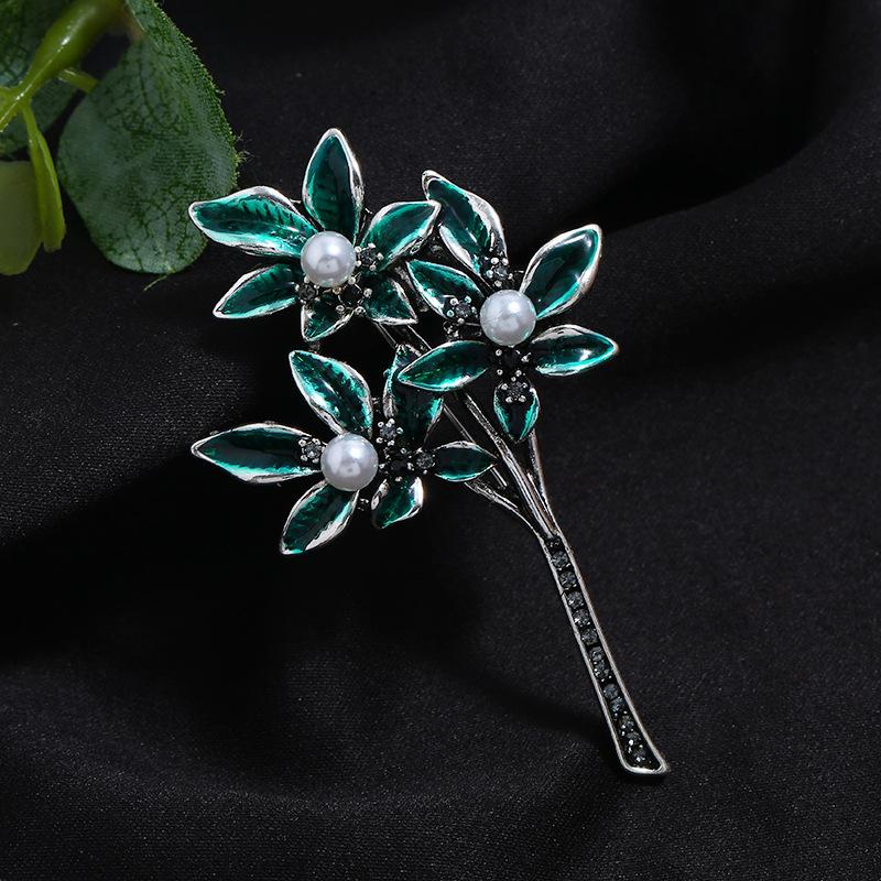 Exquisite retro green elegant classical brooch women's ethnic style coat cardigan corsage temperament versatile pin accessories