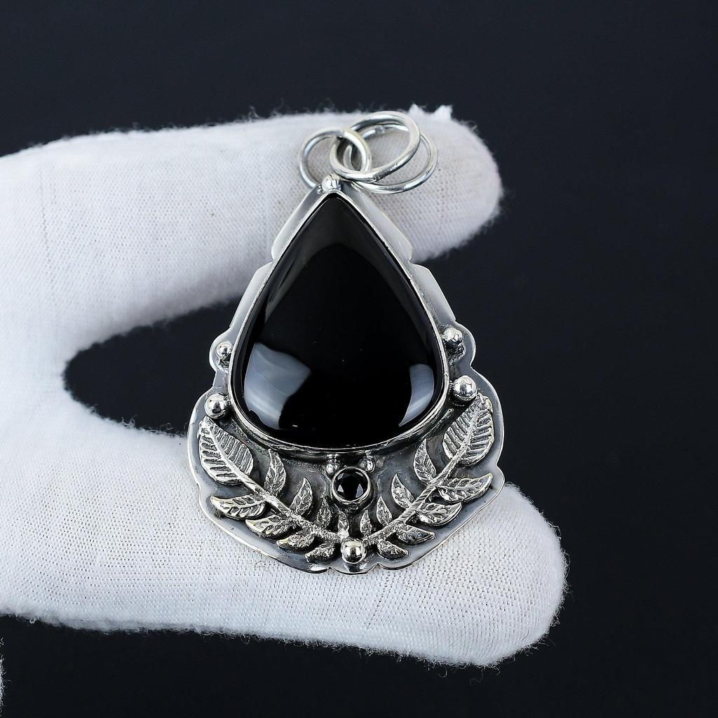 Natürlicher Schwarzer Onyx Edelstein Silber Anhänger aus 925 Sterling Silber - Handgemachtes Design, Alltagsschmuck, Einzigartiger schwarzer Rückenmarksanhänger Geschenk für Mama