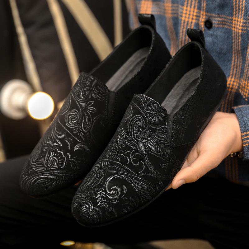 

Весеннее общество парень повседневная обувь модная обувь Doudou обувь мужская ленивая обувь покрывает ноги одна педаль мужская обувь импортная торговля большой размер 39