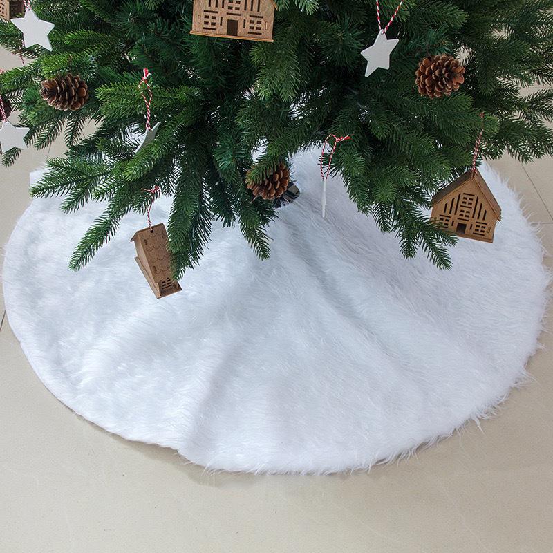 White Long-Haired Plush Christmas Tree Skirt