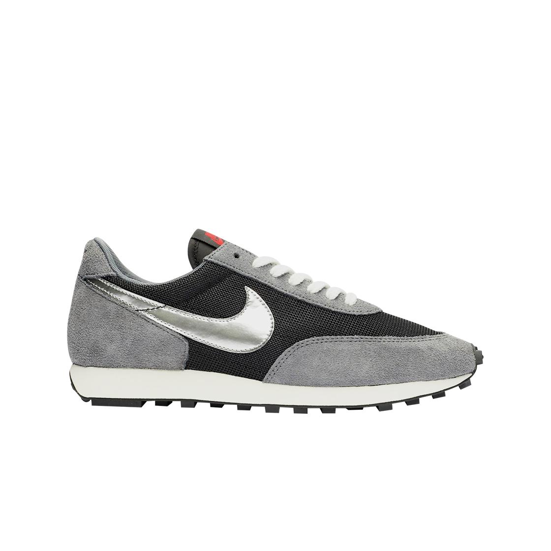

Nike Daybreak Sp Black Metallic Silver 300