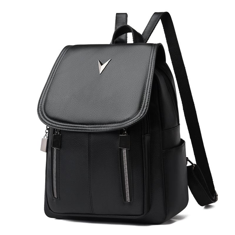 Large-capacity Backpack for Fashionable and Casual Female Students, Suitable for School Use or For Outdoor Trips.