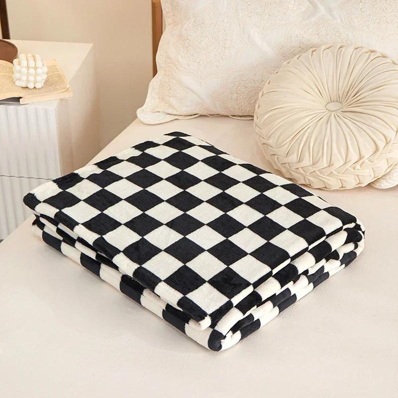 Flannel Blanket For Bedroom Soft Air Conditioning Blanket Checkerboard Elements Sofa Blanket Portable Nap Shawl Towel