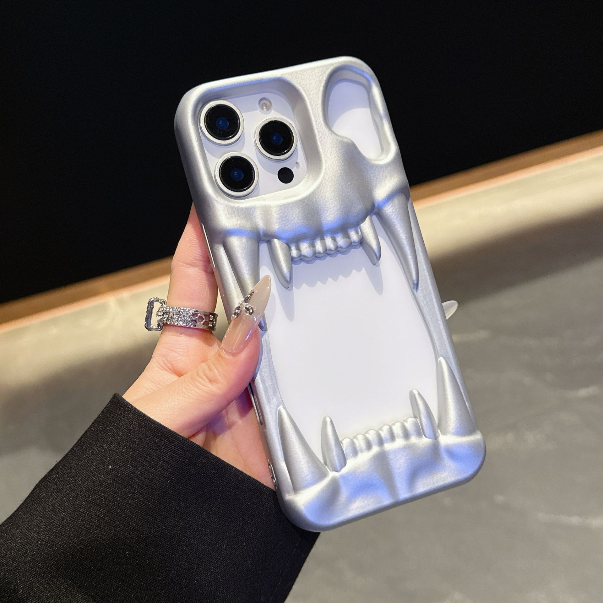 

Niche Style Personality Hollow Electroplated Matte Case Compatible with iPhone 16 Pro Max Apple 15 Phone Case 13/14 s24plus(without Packaging