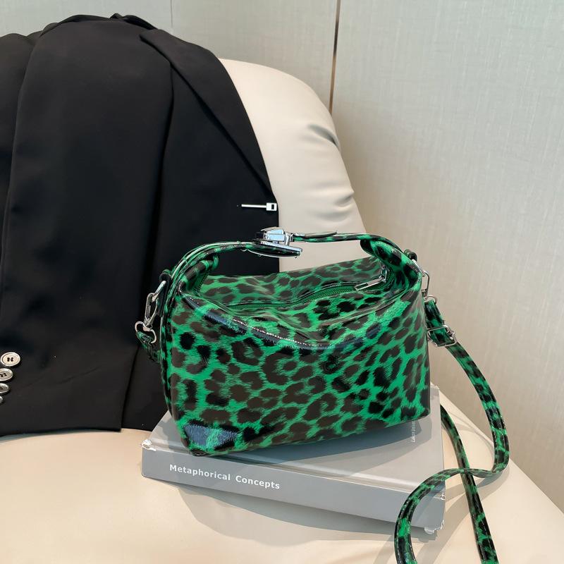 Fashion bag leopard print large capacity bag women's new shoulder bag fashion foreign style messenger bag
