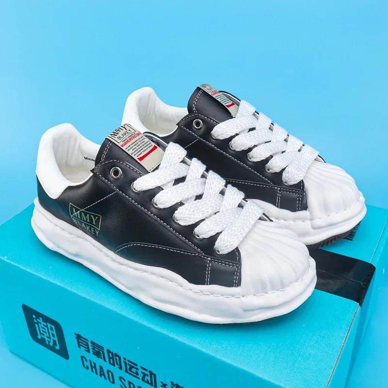Leisure Sports Lace Up Real Leather Shoes and Canvas Shoes, Two Materials, Multiple Colors for Men and Women's Casual Shoes
