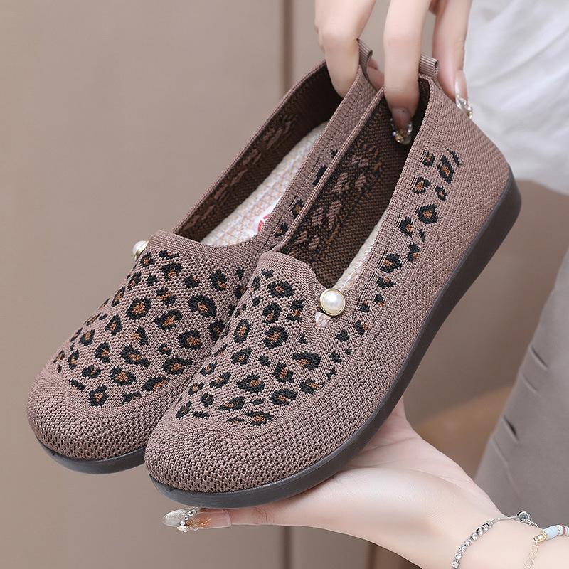 Spring and Summer New Old Beijing Cloth Shoes Women's Flying Woven Breathable Mesh Casual Doudou Shoes One-pedal Flat-soled Leopard Print Single Shoes