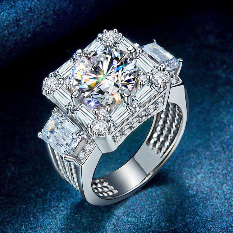 18K White Gold Diamond Ring Full of Small Diamonds and Large Carat Domineering Men's Ring