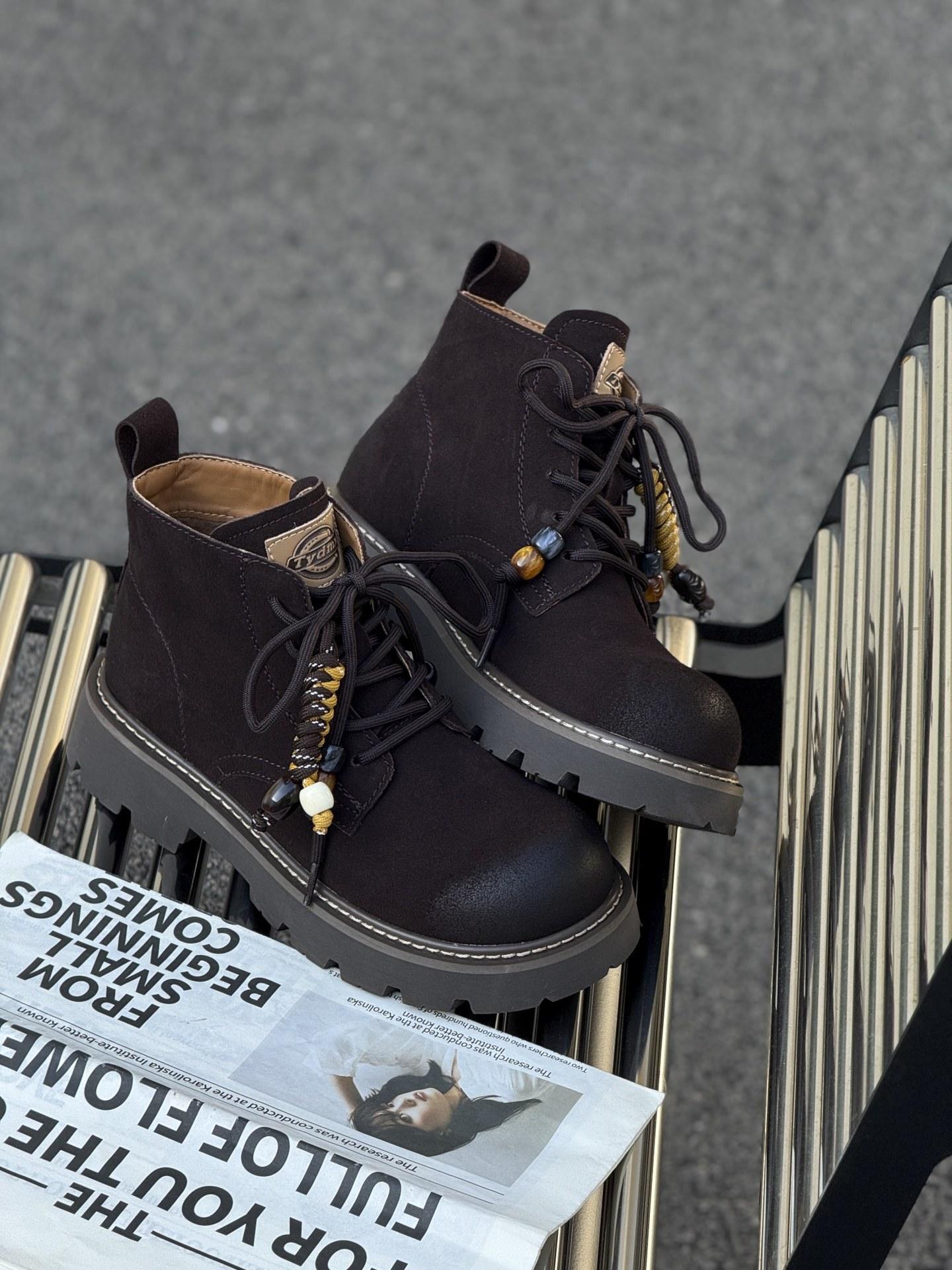 

Maillard brown Martin boots for women s 2025 new autumn and winter platform height increase versatile Korean version handsome tooling super fire 40