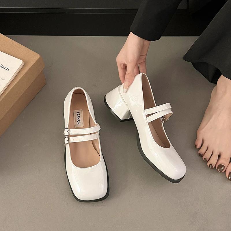 Scarpe Mary Jane da Donna in Vernice Primavera di Design Moda Décolleté a Punta Quadrata Bassa Scarpe Casual da Abito
