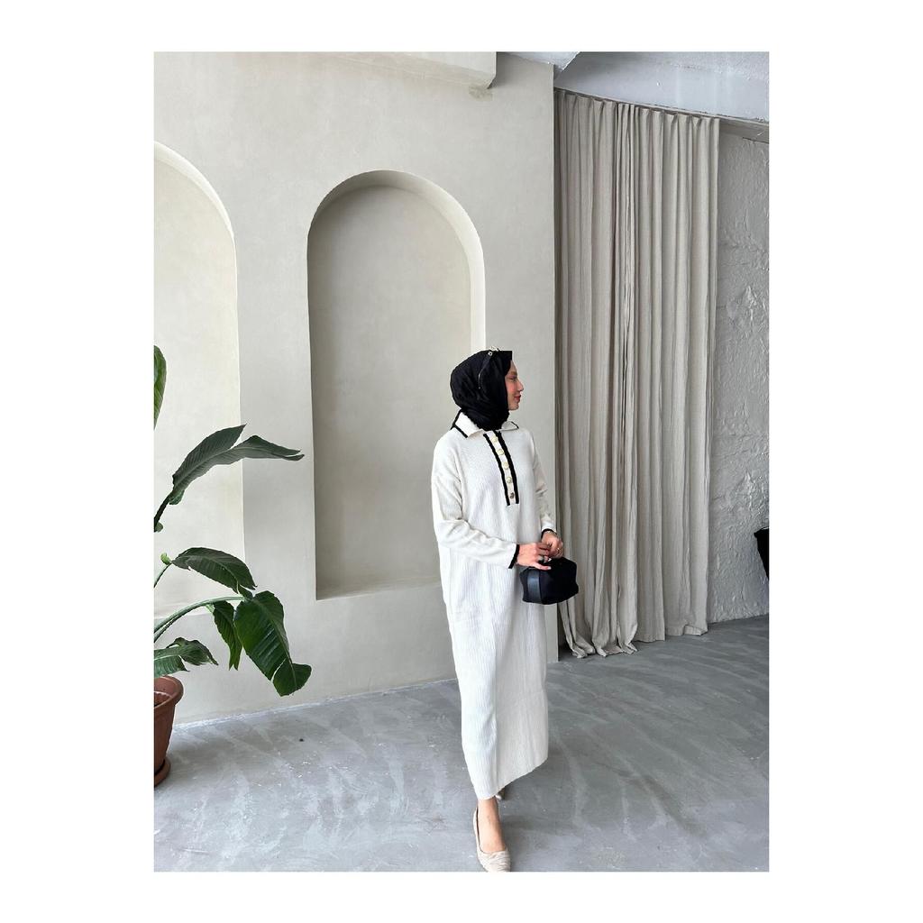 Übergroßes, geknöpftes V-Ausschnitt-Hijab-Kleid aus gerippter Strickware, geripptes langes Winterkleid in voller Länge