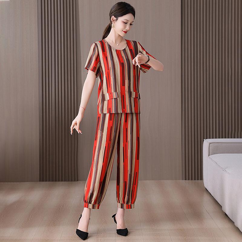 

Women s Cotton Linen Two-Piece Set - Stylish Printed Short-Sleeve, Round Neck, Large Size for Mom s Summer Fashion 2XL