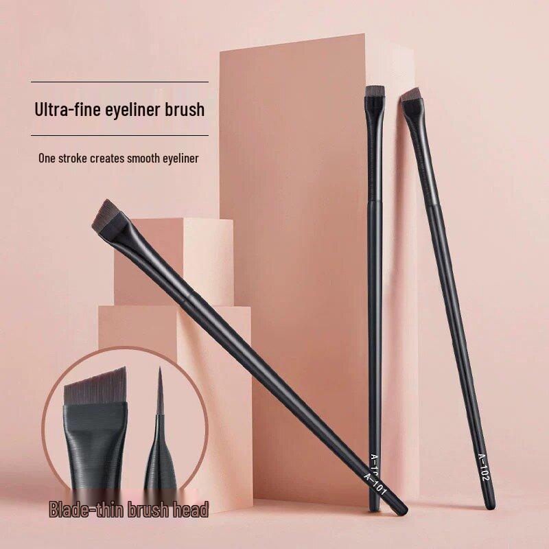 270 Ultra-Thin Angled Concealer & Eyebrow Brush - Ideal for Eyeliner, Under-Eye, and Foundation Application - Makeup Brush M08
