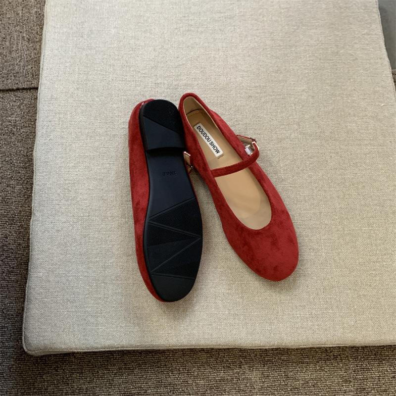 Retro Grandma Shoes Girl Autumn 2025 New Gentle Fairy Wind Round Head Shallow Mouth Soft Sole Mary Jane Shoes