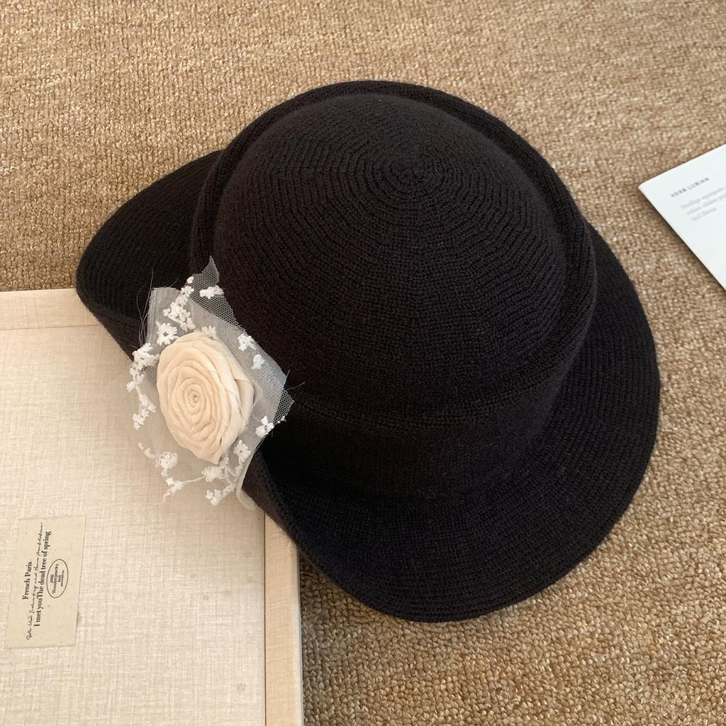 Hepburn Style Camellia Fisherman Top Hat Female Spring And Summer Elegant Japanese Linen Beret Showing Face Small French Pot Hat Thin