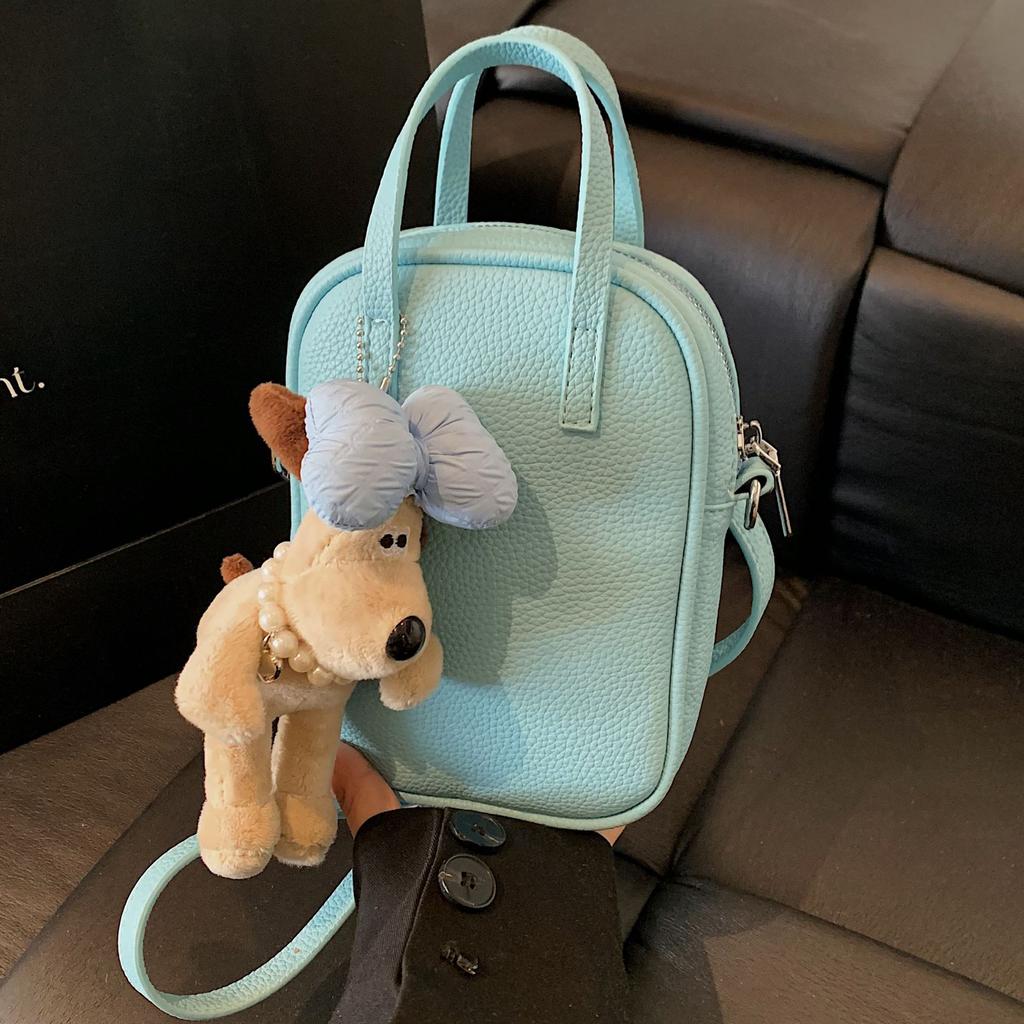 This year's popular fashion messenger small bag for women 2025 spring new trendy retro shoulder commuter bowling bag for women