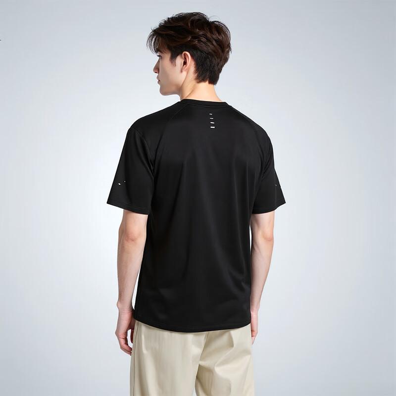 Nike Men s Short Sleeve Performance T-Shirt M