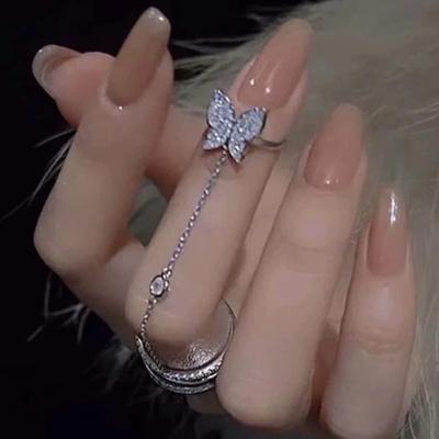 Bohemian Butterfly Crystal Pendant Chain Rings Vintage Silver Chain Finger Rings Gothic Adjustable Chain Finger Rings for Women and Girls