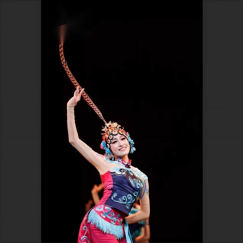 Peking Opera Huadan Performance Costume & Headwear