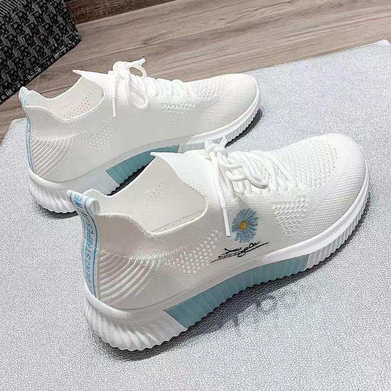 

Summer new casual sports shoes small daisies breathable mesh shoes Korean version fashion casual single shoes hollow 40 синій