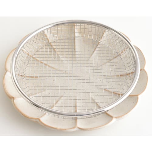 Ernest [Made In Japan] 19cm Strainer (Oil Drainer, Water Drainer) with Serving Rack and Steaming Dish (Ippinbutsuzo Dish Strainer) - A-77725, a Favori