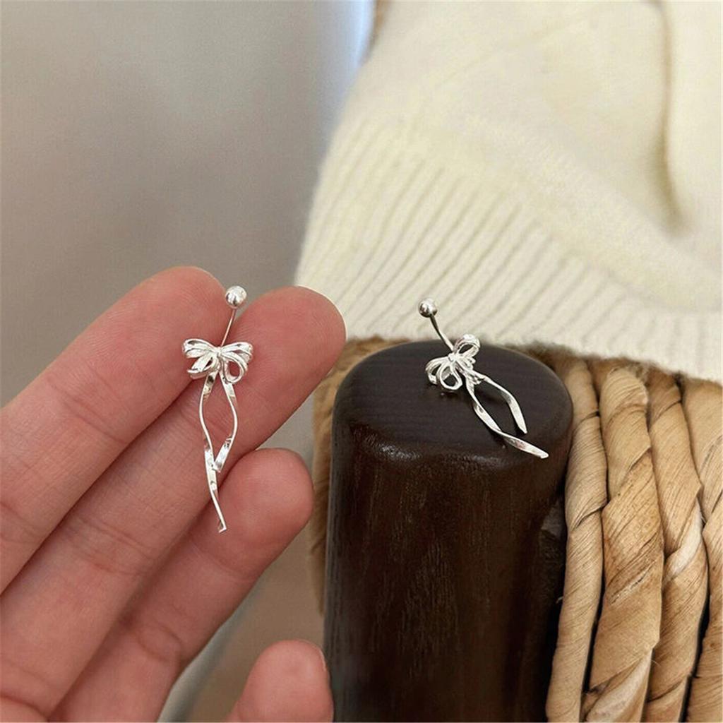 Delicate Earrings with Bowknot Pendant Chic Ear Piercing Jewelry Fashionable Ear Hooks Adornment Jewelry for Women
