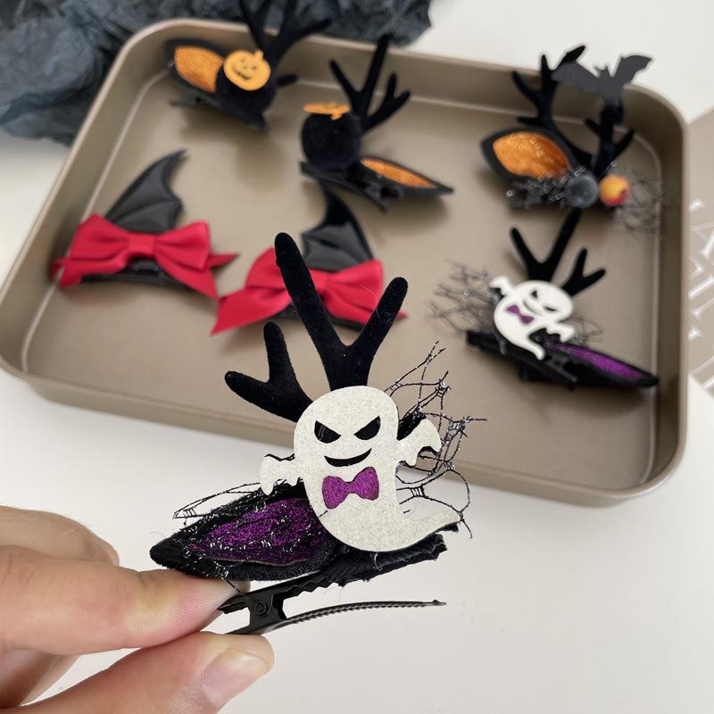 A Pair of Hairs Clips, Halloween Party Funny Ghost Hair Clip Accessories, Pumpkin Bat Skeleton Witch Hairpin Styling Tools
