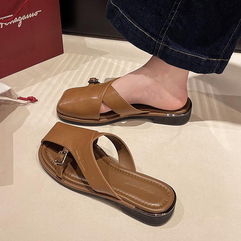 Internet Celebrity Fashion Soft-soled Slippers Women's Summer Wear 2025 New Casual Versatile Roman Beach Shoes Temperament Bag Head Drag