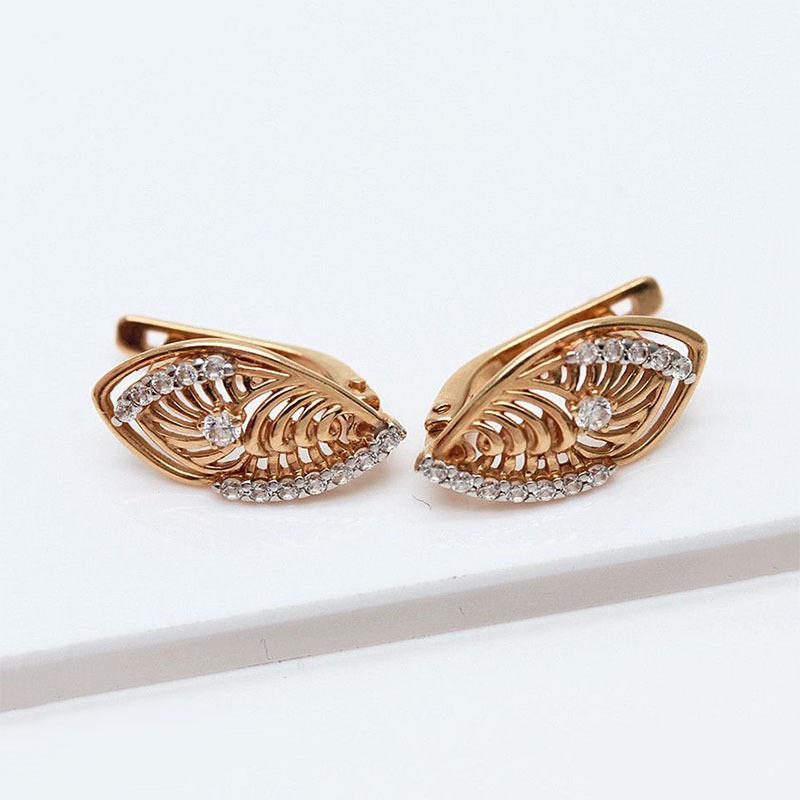 

Exquisite Russian Purple Gold Rhombus Earrings Inlaid With Horse S Eye Zircon Classic Soviet Rose Gold-Plated Ear Buckle Jewelry (rose gold plated pair)