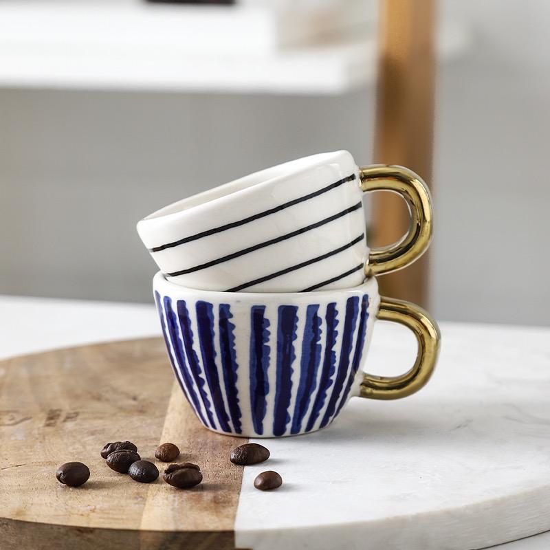 Malý keramický espresso hrnek, americký ručně malovaný geometrický nepravidelný kávový hrnek se zlatou rukojetí, hrnek na mléčný čaj, bytové doplňky