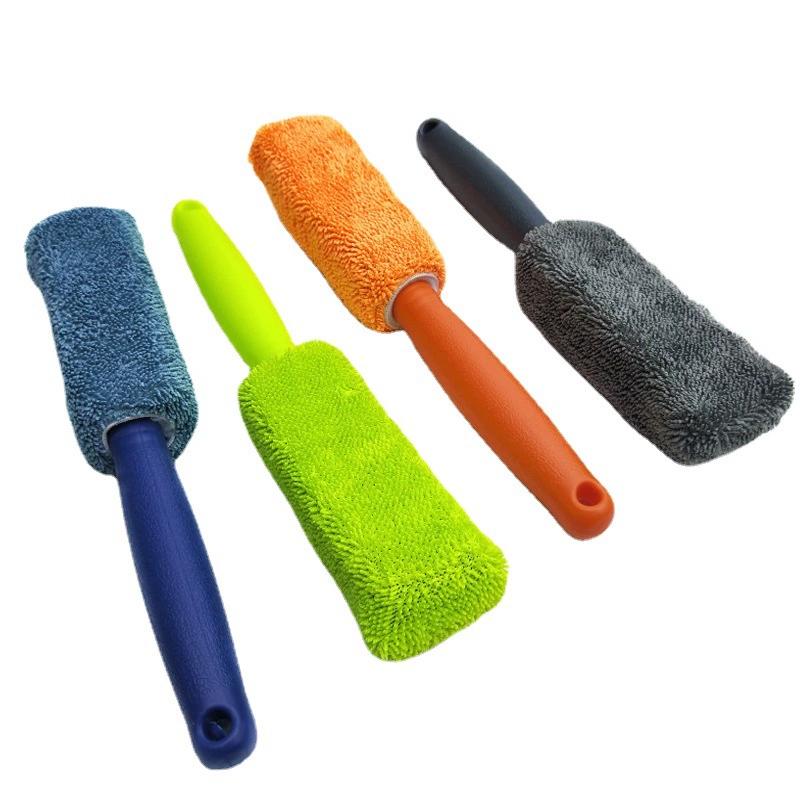 Cepillo de limpieza para neumáticos de coche con mango largo y microfibra suave
