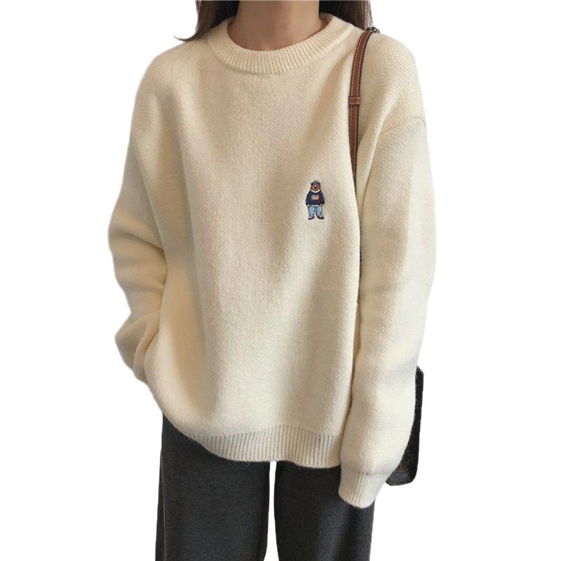Women's Sweet Bear Embroidery Sweater, Age-Reducing, Round Neck, Soft & Loose Knit, Autumn/Winter Korean Style Top