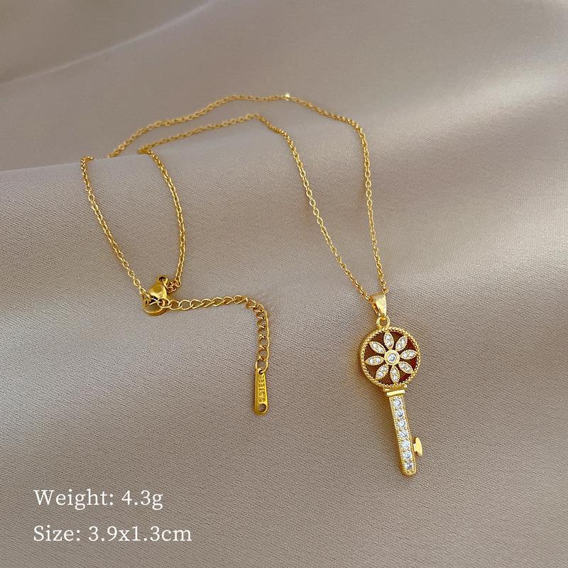 Titanium Steel Star Key Light Luxury Temperament Gorgeous Full Diamond Necklace Female Versatile Collarbone Chain Titanium Steel Chain