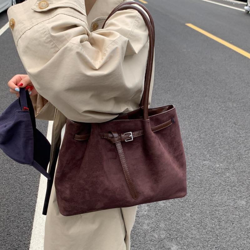 New retro tote bag New large-capacity handbag Women's commuter simple shoulder bag