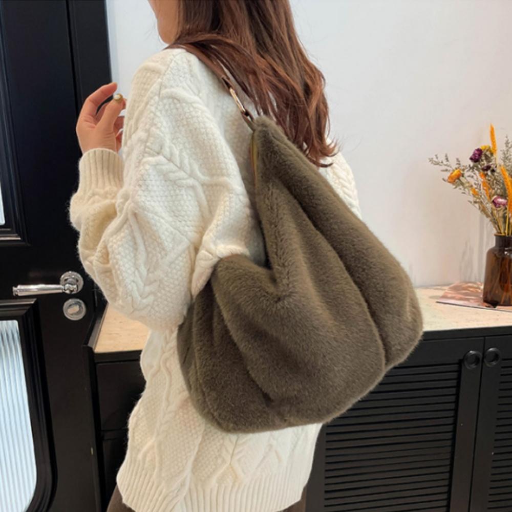 Plüsch-Teigtaschen-Tasche Teigtaschenförmige Handtasche mit großem Fassungsvermögen Weiche Pelz-Umhängetasche Warme flauschige Tragetasche für den täglichen Gebrauch Einkaufen Arbeit