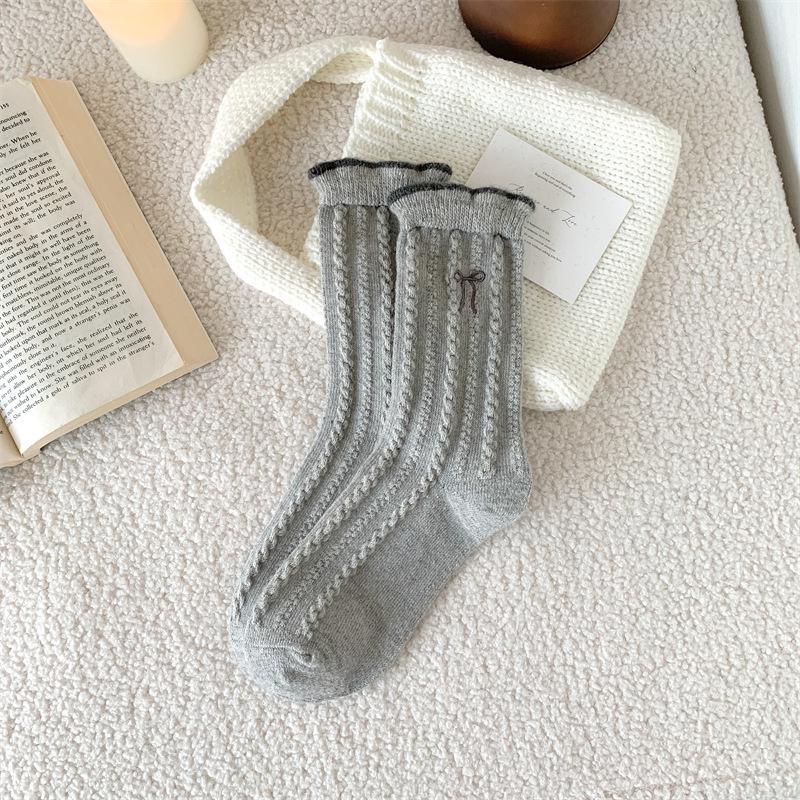Women's Wool Socks: New Autumn & Winter Style, Lace Bow Embroidery, Fleece-Lined, Thick Knit, Warm Mid-Calf Socks