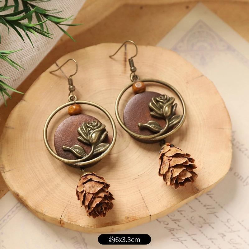 Retro niche literary earrings, natural plant fruits, wooden dried fruits, long fringed women's earrings