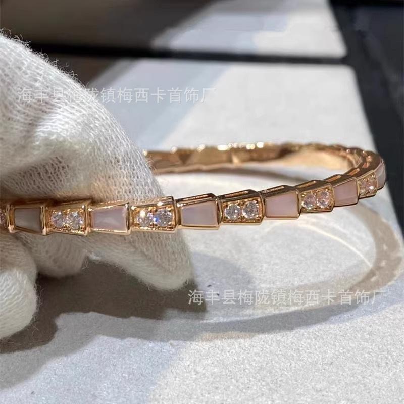 Snake bone bracelet plated with 18k rose gold and white fritillary room diamond with diamond knot bone bracelet fashion gift