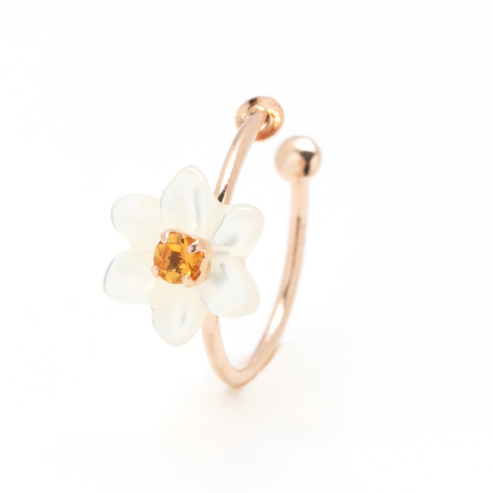

[Official] ESTELLE [WEB Exclusive] Women s Ear Cuff in 10K Pink Gold, featuring the January birth flower, Daffodil (0294-0015-0000-0000)