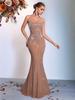 Robe de soirée sirène sans bretelles à diamants avec fente haute et dos ouvert