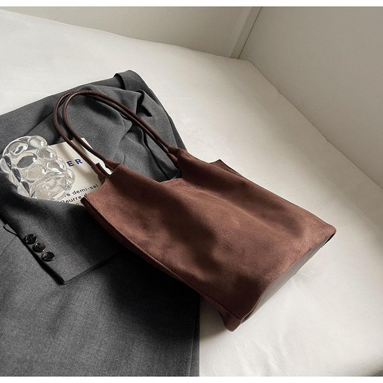 Осенне-зимняя винтажная женская сумка большой емкости из замши — фото 9