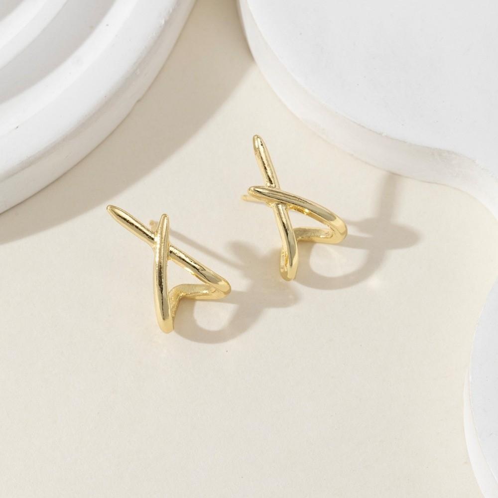 Hollow Out Pearl Earrings Gentle White Stud Earrings Elegant Ear Accessory  Party Wear A