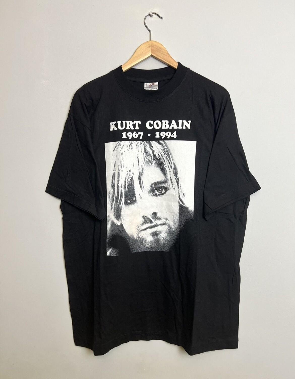 Rare 90 s Nirvana Kurt Cobain Memorial Euro Bootleg T Shirt XL Black Unisex T-Shirt S