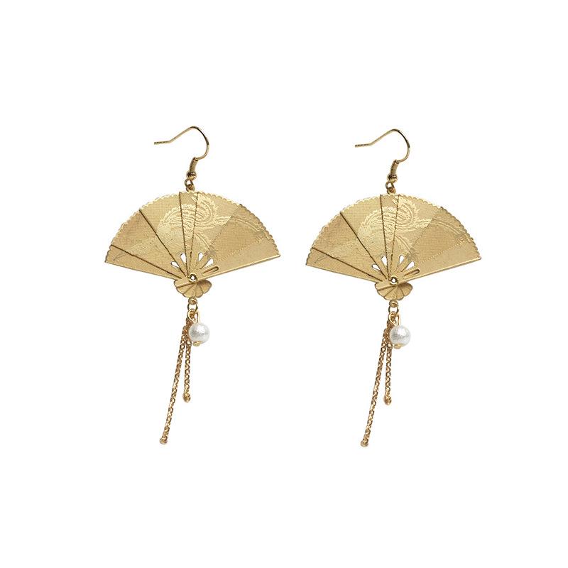Vintage Chinese Fan Earrings: Swinging Hanfu Tassel Ear Hooks for Women